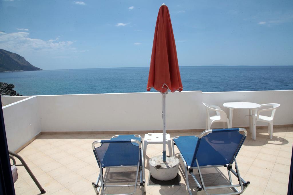 Paralia Guest House Айіа-Румелі Екстер'єр фото