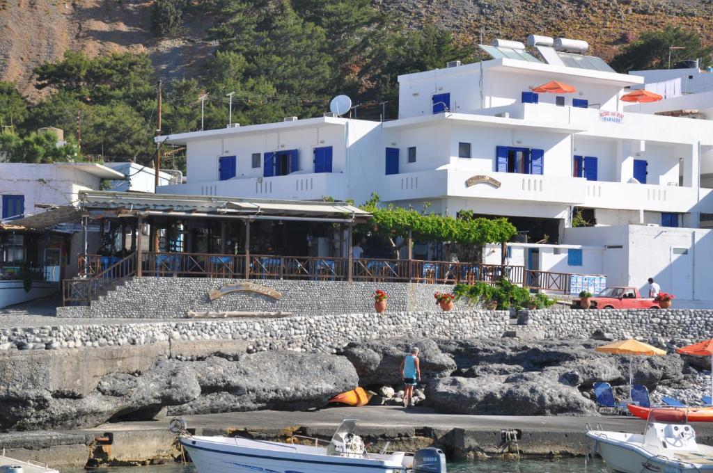 Paralia Guest House Айіа-Румелі Екстер'єр фото