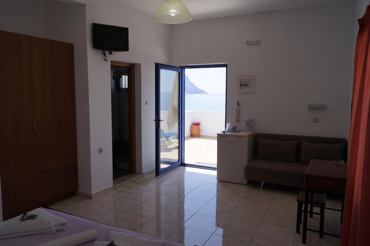 Paralia Guest House Айіа-Румелі Екстер'єр фото